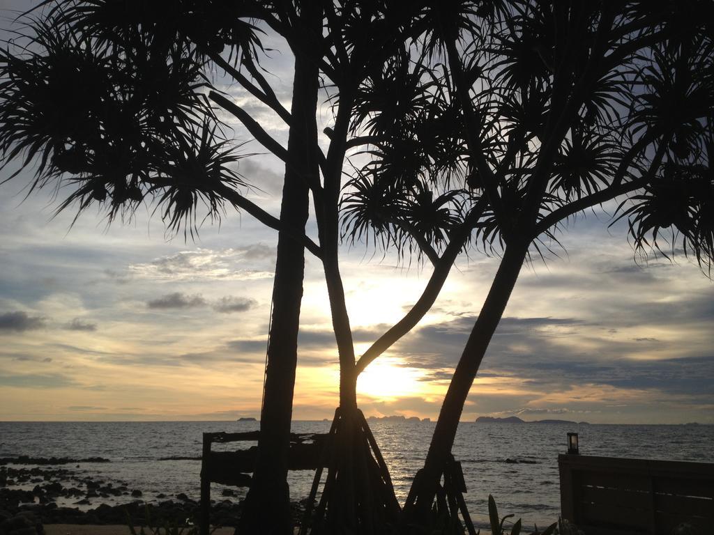 Nautilus Right On The Beach - Adult Only - Sha Extra Plus Ko Lanta Exteriör bild